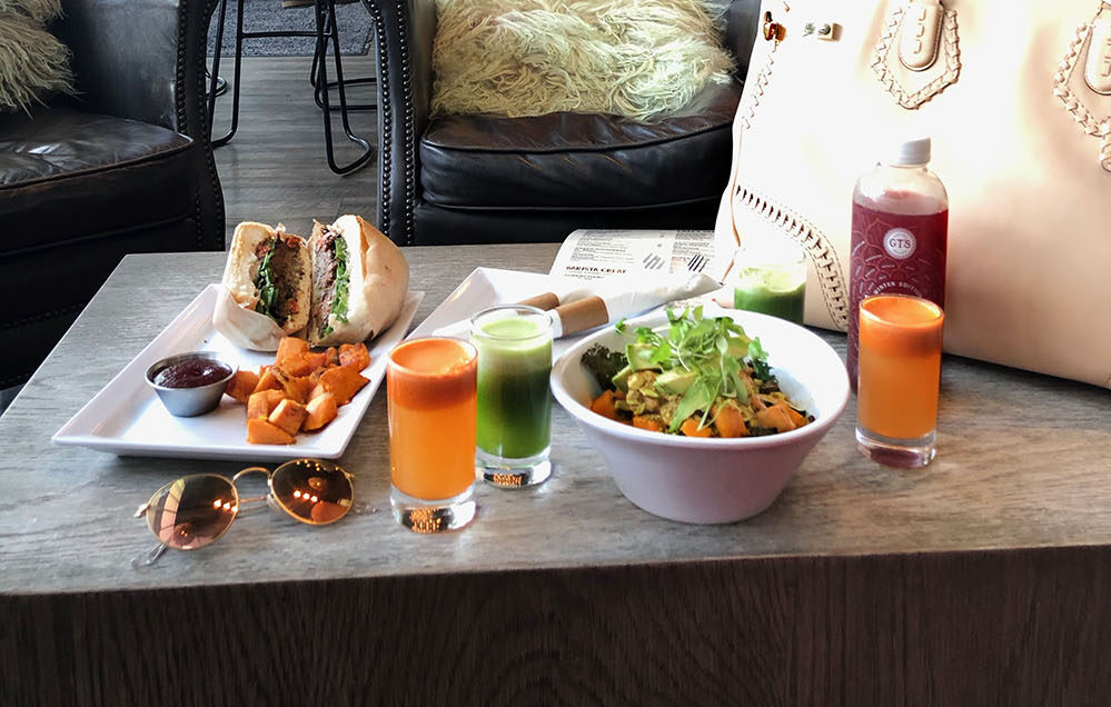 I Tried Delicious Raw’s Vegan Food & Here’s What I Ordered